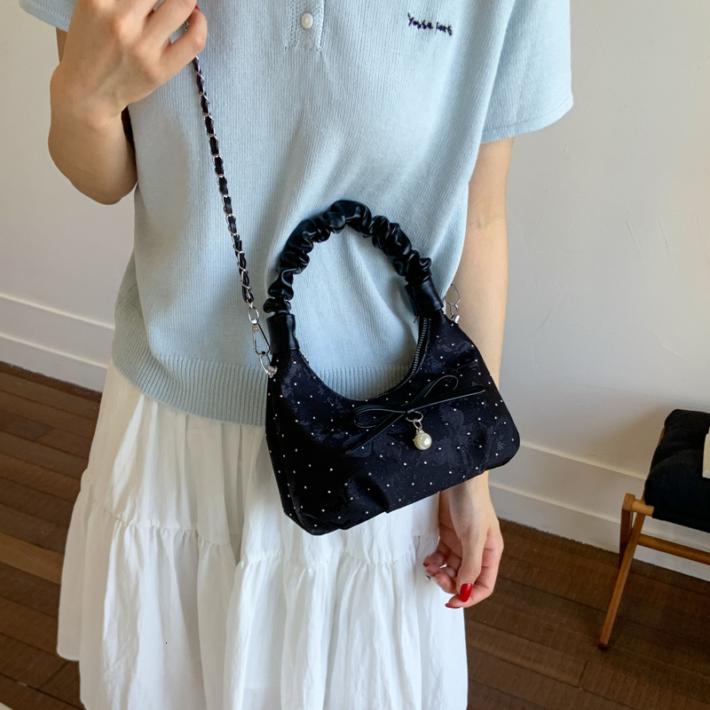 Free shipping designer bag Trendy Gentle Ruched Handbag for Women Spring Summer New Fashionable Versatile Chain Shoulder Crossbody Bag