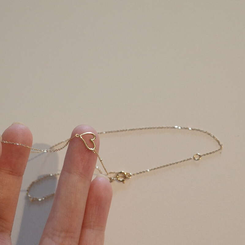 Designer luxury silver Gold-plated Heart Necklace for Women Simple Elegant Versatile Pendant Minimalist Petite Collarbone Chain