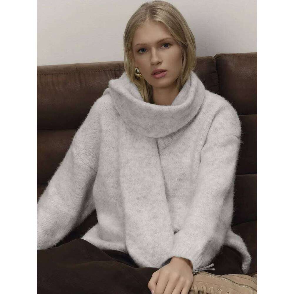 Hirsionsan 2025 New Soft Loose V Neck Knitted Sweaters Women Winter Solid Female Pullovers & Scarf Warm Basic Knitwear Jumper Women Sweater Designer S