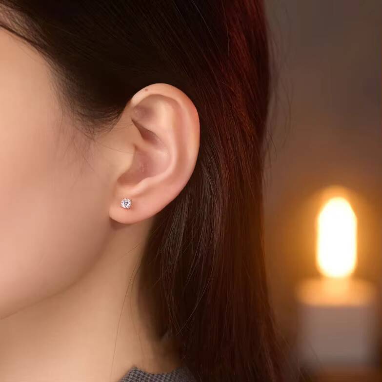 Luxury Jewelry 18K Gold Plated 925 Silver Earrings Cow Head Four Claw Diamond Moissanite Stud Earrings for Women