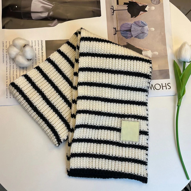 Winter Stripe Baby Scarf Korean Warm Knitted Neckerchief for Kids Boys Girls Classic Black White Stripe Children Neck Scarves 251027