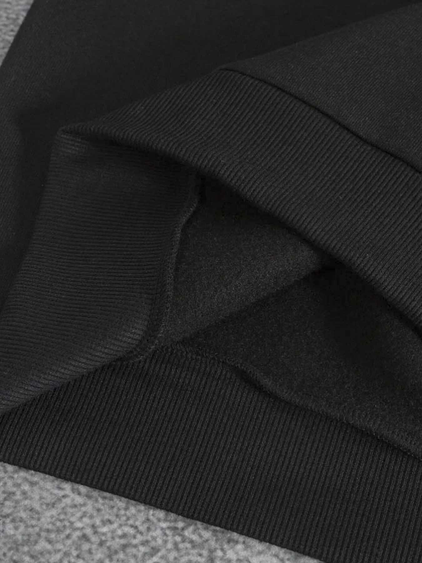 Fashionable new mens autumn and winter Gothic letter skull print soft and comfortable hooded sweatshirt outdoor street style cl W251027