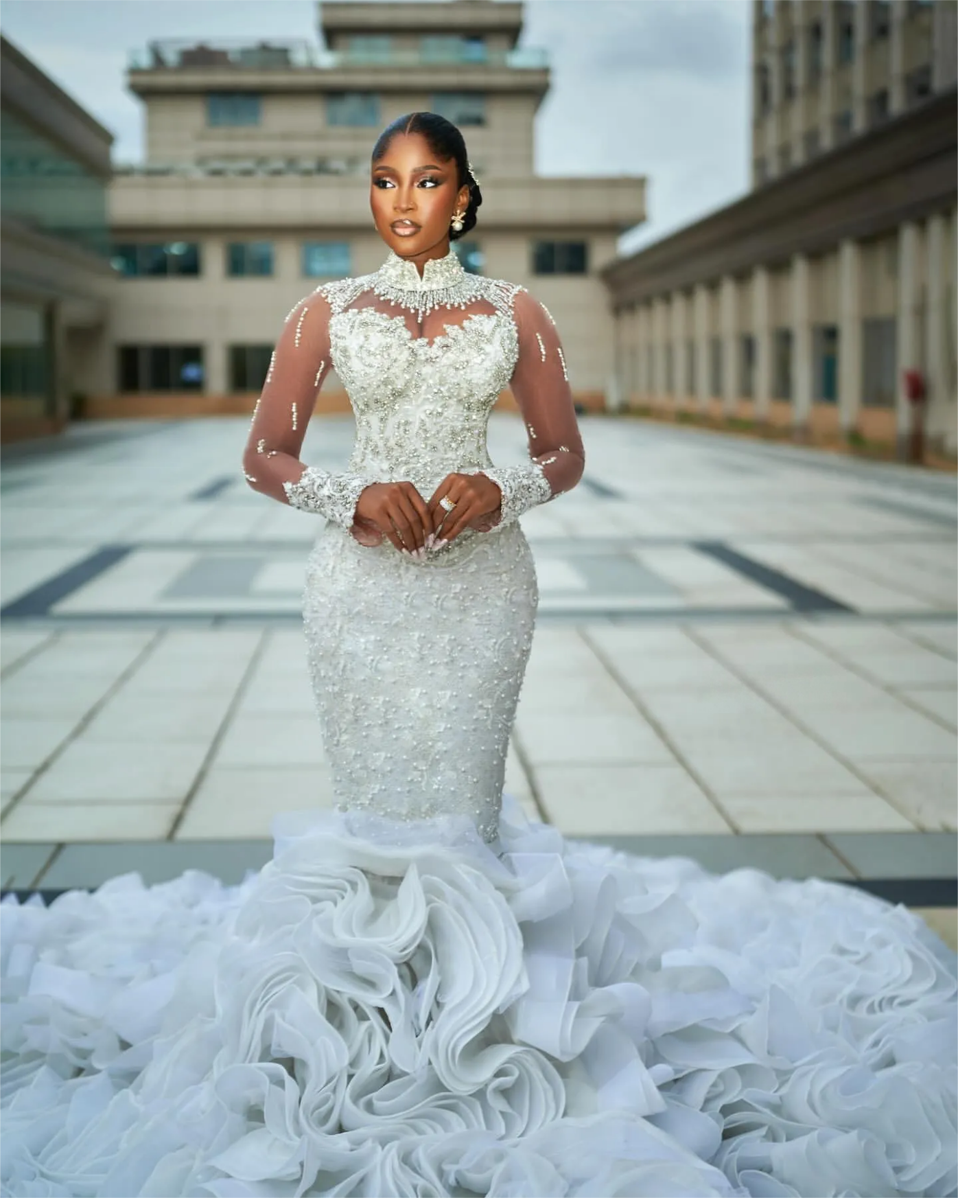 Arabic Aso Ebi Plus Size Mermaid Wedding Dress in Ivory with Beaded Crystals Lace Full Sleeves and Vintage Style