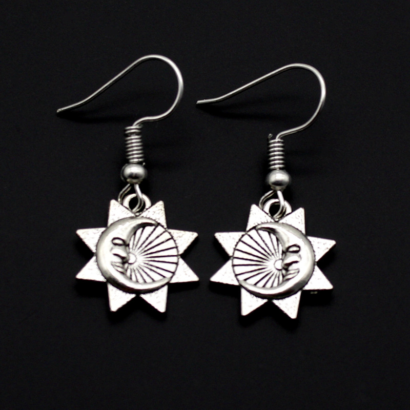 Personalized Retro Designer earrings Sun Earrings Creative Asymmetric Earrings Sun Moon Pendant earrings for women luxury earrings birthday gift free 