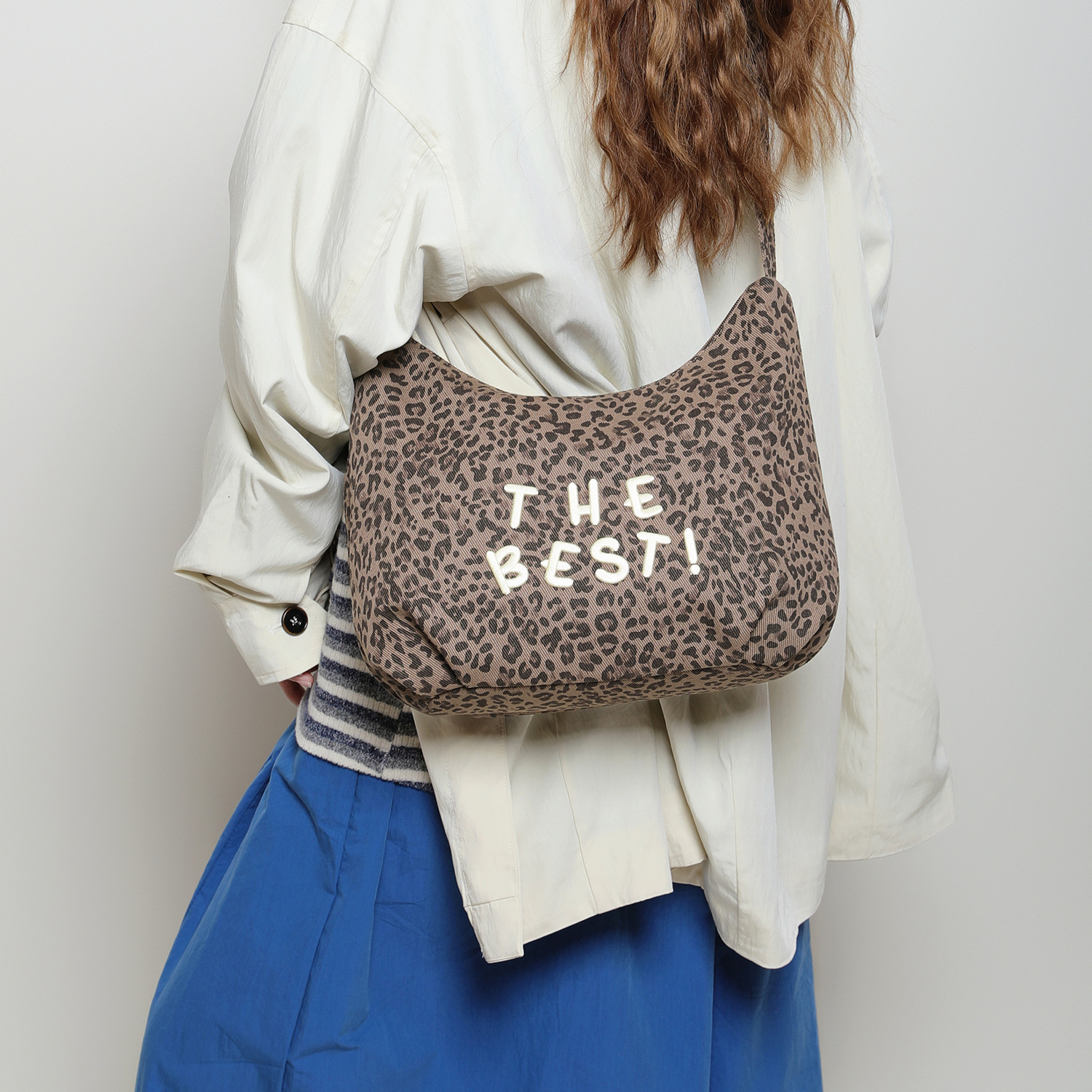 Designer canvas bag, fashionable shoulder bag, large capacity women's retro autumn and winter new style plaid bag, fashionable commuting handbag