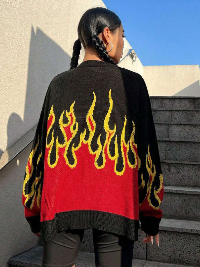 New autumn and winter products, fashionable colors, flame patterns, contrasting designs, sweaters, cardigans sweater