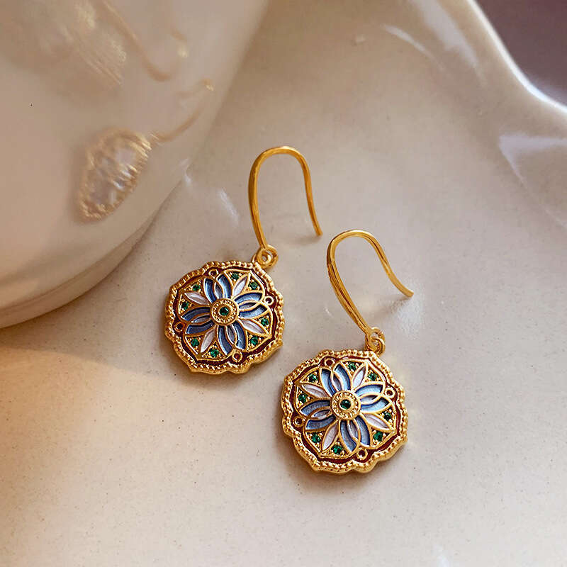 Vintage Style Enamel Pattern Earrings Niche Design Light High-end Feel Hooks Elegant Versatile Ear Accessories