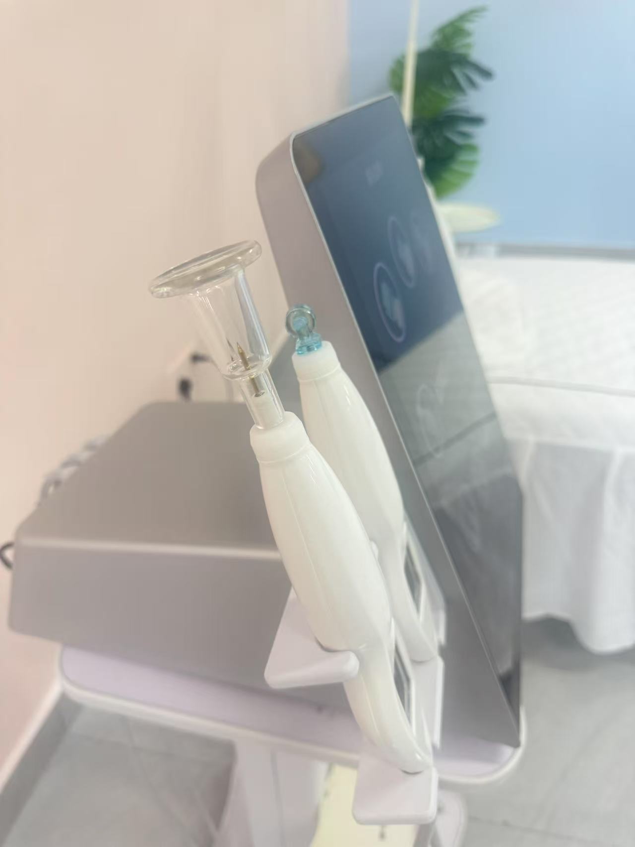 Professional Plasma Beauty Equipment, Plasma Skin Lifting, Firming, Lifting, Anti-Aging, Reducing Wrinkles and Removing Acne Marks NEW