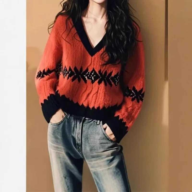 French Vneck Colorblocking Longsleeved Sweater for Women in Autumn and Winter Loose Design Niche Soft Glutinous Sweater TopT251027
