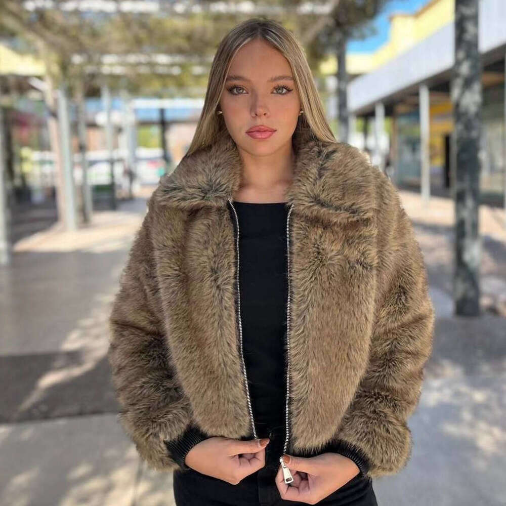 Women's Winter Coat Faux Fur Lapel Long Sleeves Loose Zipper Jackets Lady Pockets High Street Chic Warm Woman Outerwear