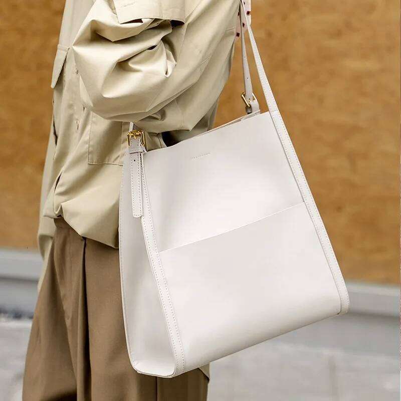 New Genuine Cowhide Large Tote Women Designer Handbag Big Capacity Fashionable Crossbody Shoulder Bag For