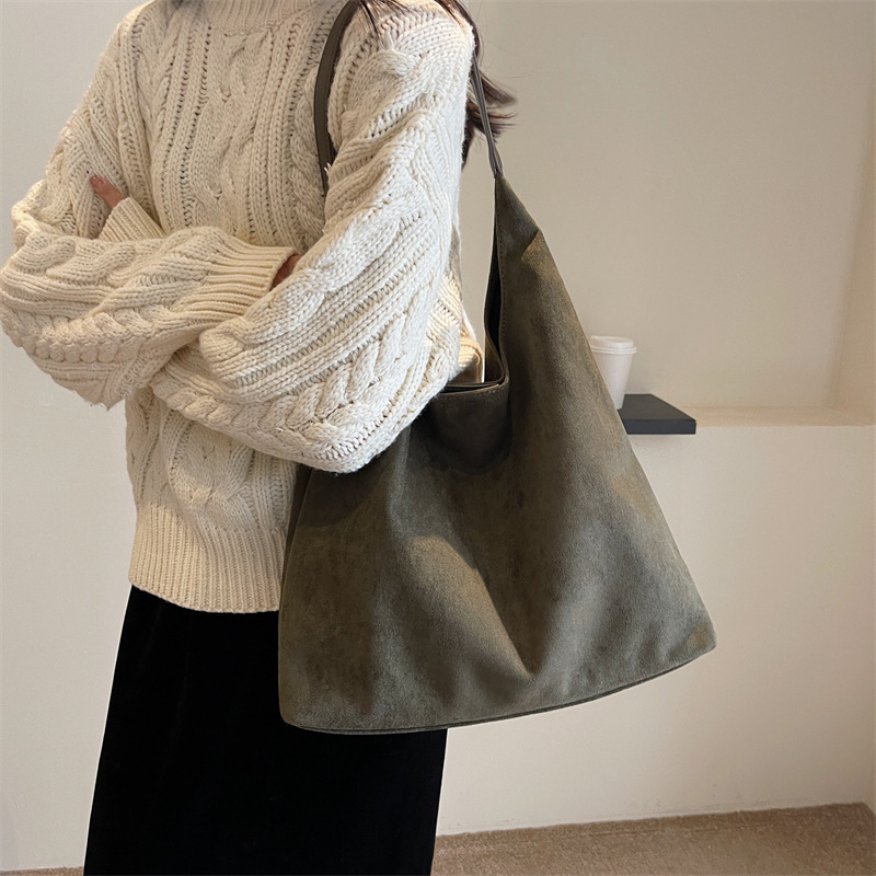 Free shipping designer bag Frosted Tote Bag for Women New Niche Underarm Bag Autumn and Winter Large Capacity High-End Feel Shoulder Bag