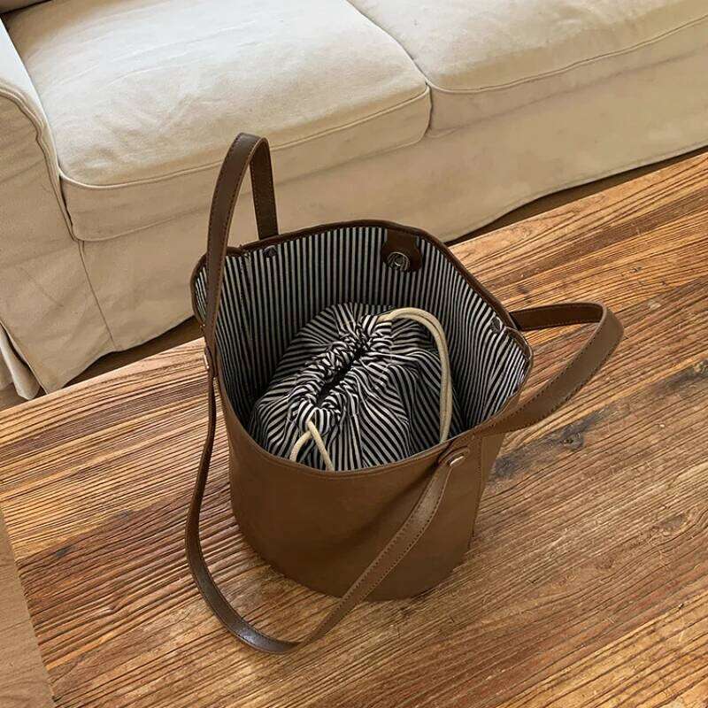 New Bucket Bag With Retro And High-End Feel, Single Shoulder Armpit Tote Bag, Versatile, Large Capacity Handheld Commuting