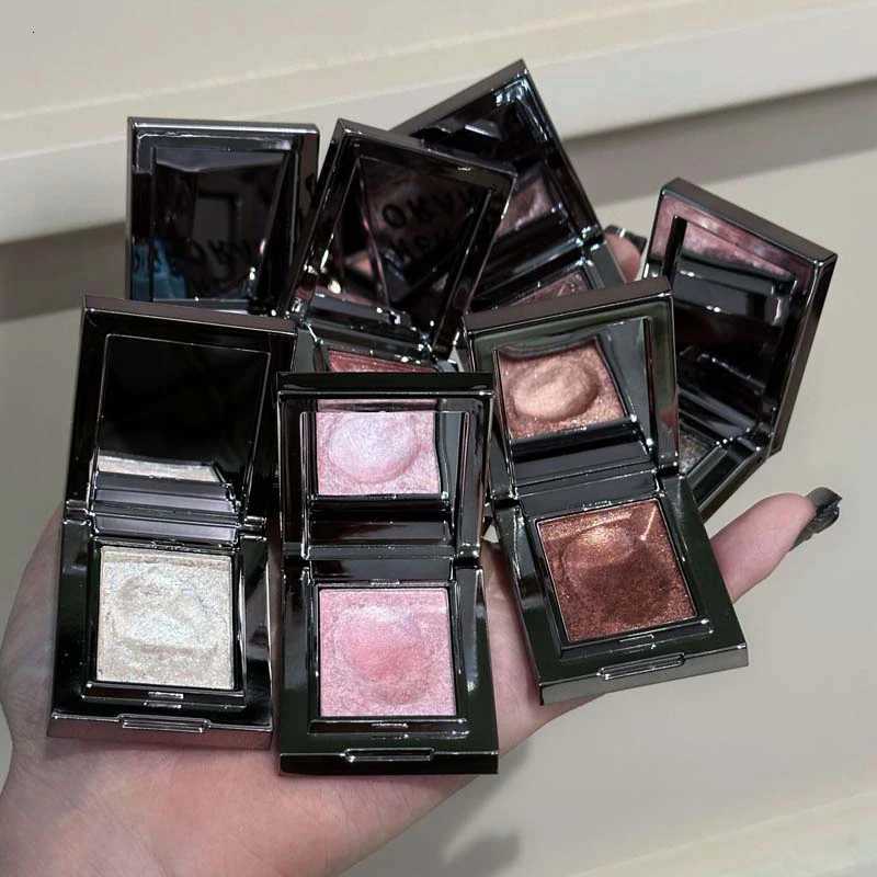 Chameleon Dark Green Eyeshadow Palette Fine EasyToApply Sparkling Pearlescent Mashed Potato Eye Shadow Brightening MakeupXJ251027