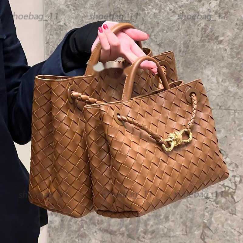 Totes Designer bag Cowhide weave Small Andiamo Tote Shopping Bags Womens Real Leather Medium Handbag Luxury Lambskin Brown Purse Crossbody Shoulder Bag