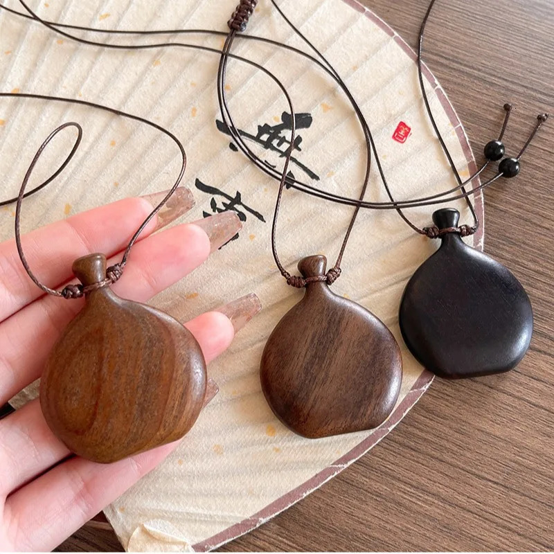 Vintage Brown Black Color Wood Flagon Long Pendant Necklaces Adjustable Rope Chain Sweater Chain for Women Birthday Gift 251020