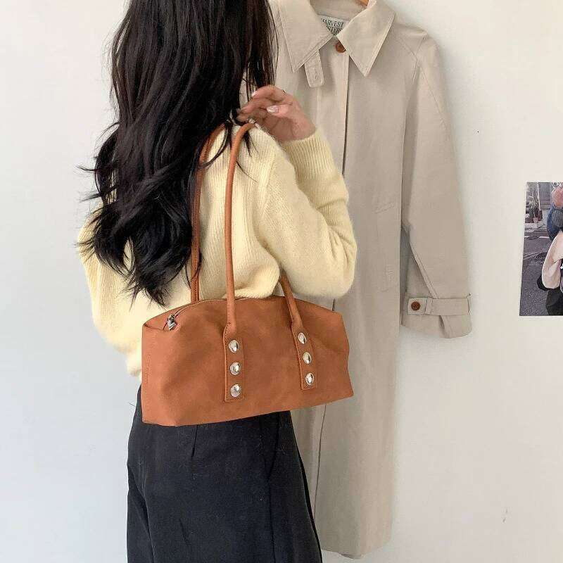 Designer Bags New Korean Simple Top Handle Women Large Capacity Textured Casual Boston Fashion Commuter Friendly Shoulder Pillow Bag Free Labubu Penda