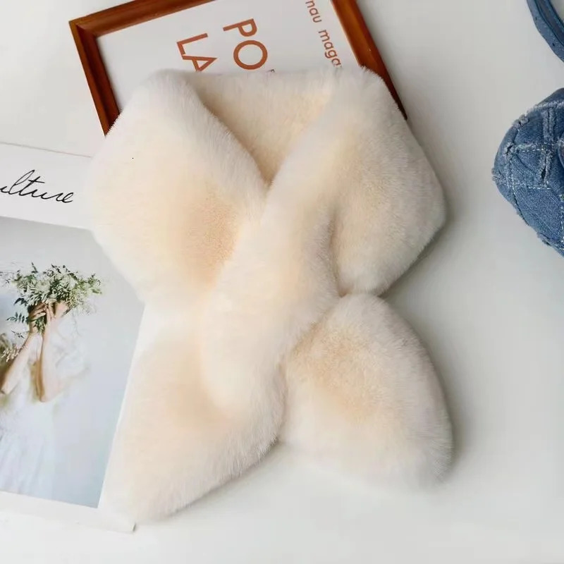Winter Fox Hair Scarf For Women Fur Collar Winter Versatile Thickened Warm Scarf Short Woolen Cross Neckerchief 251027