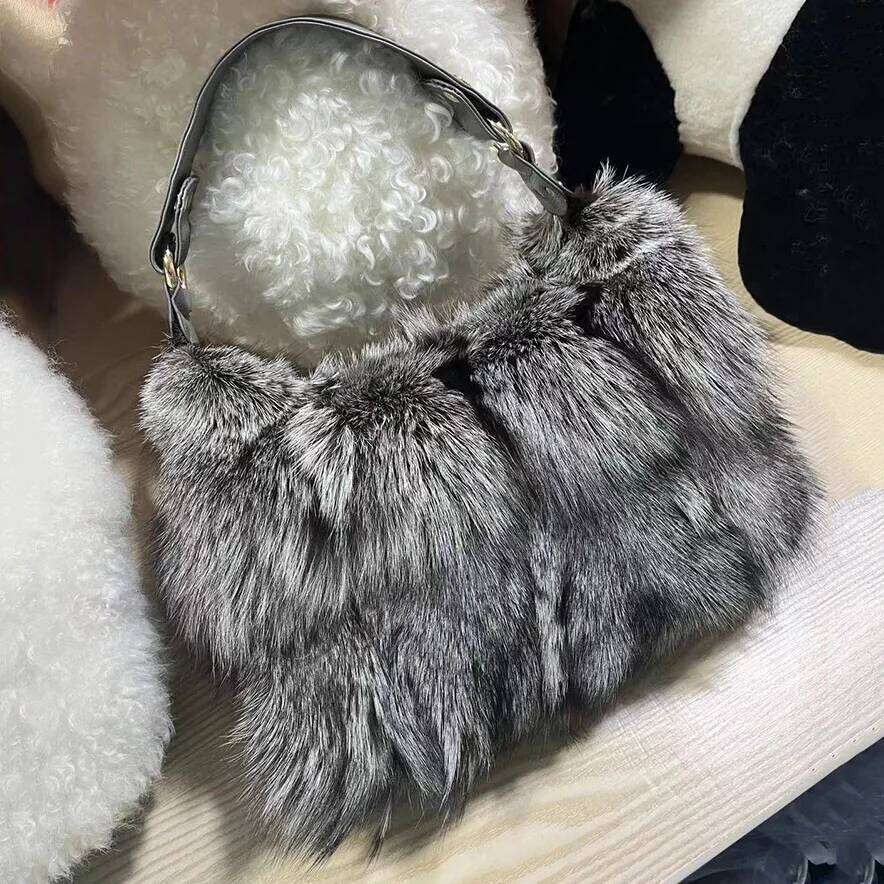 Women Winter Handbag Genuine Party Bag Tote Designer High Quality Real Sier Fox Fur Handbags Female