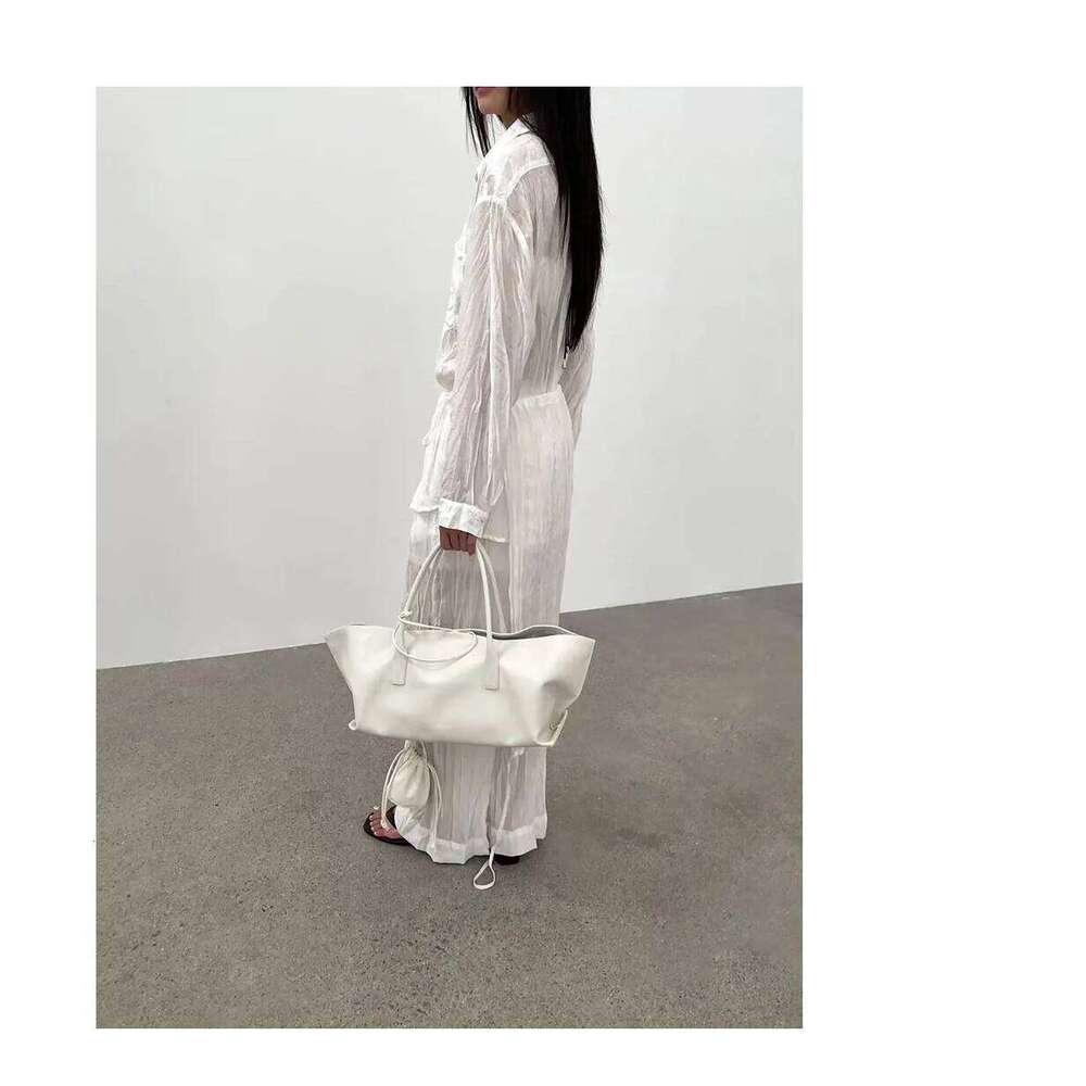 Euro Beige Black Color Large Capacity Trapeze Tote Full Grain Cowhide Leather Women Handbag Huge Commuter Tall Ladies