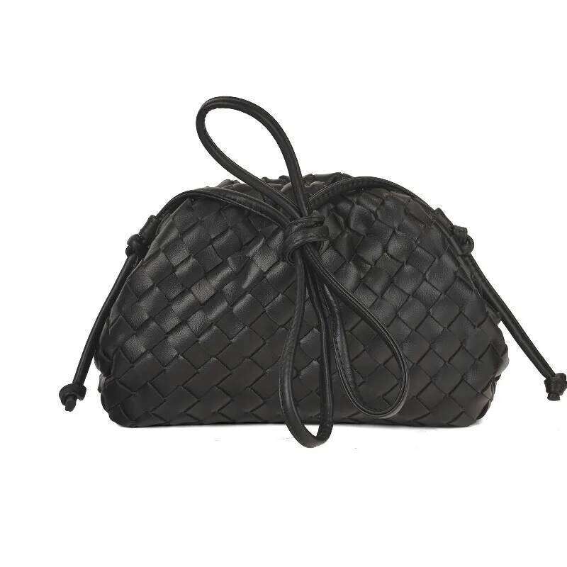 2025 New Retro Design Woven One-Shoulder Postman Bag