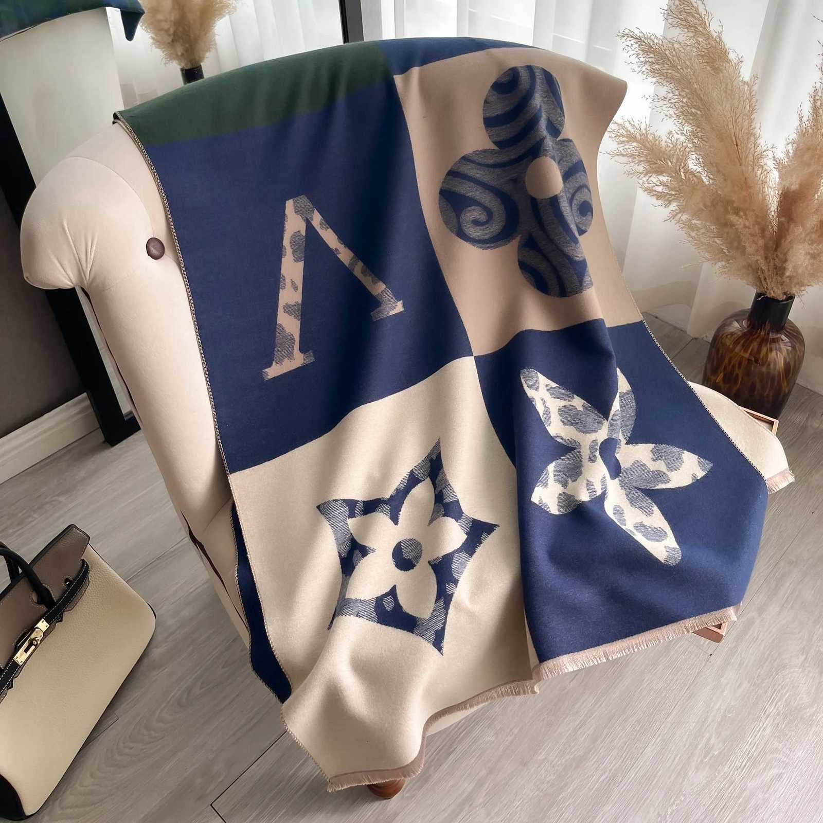 Laest Design Egant Pashmina Shawl Imitation Cashmere Jacquard Pattern Scarves Winter Collocation Thicke Warm Scarf ShawlW251027