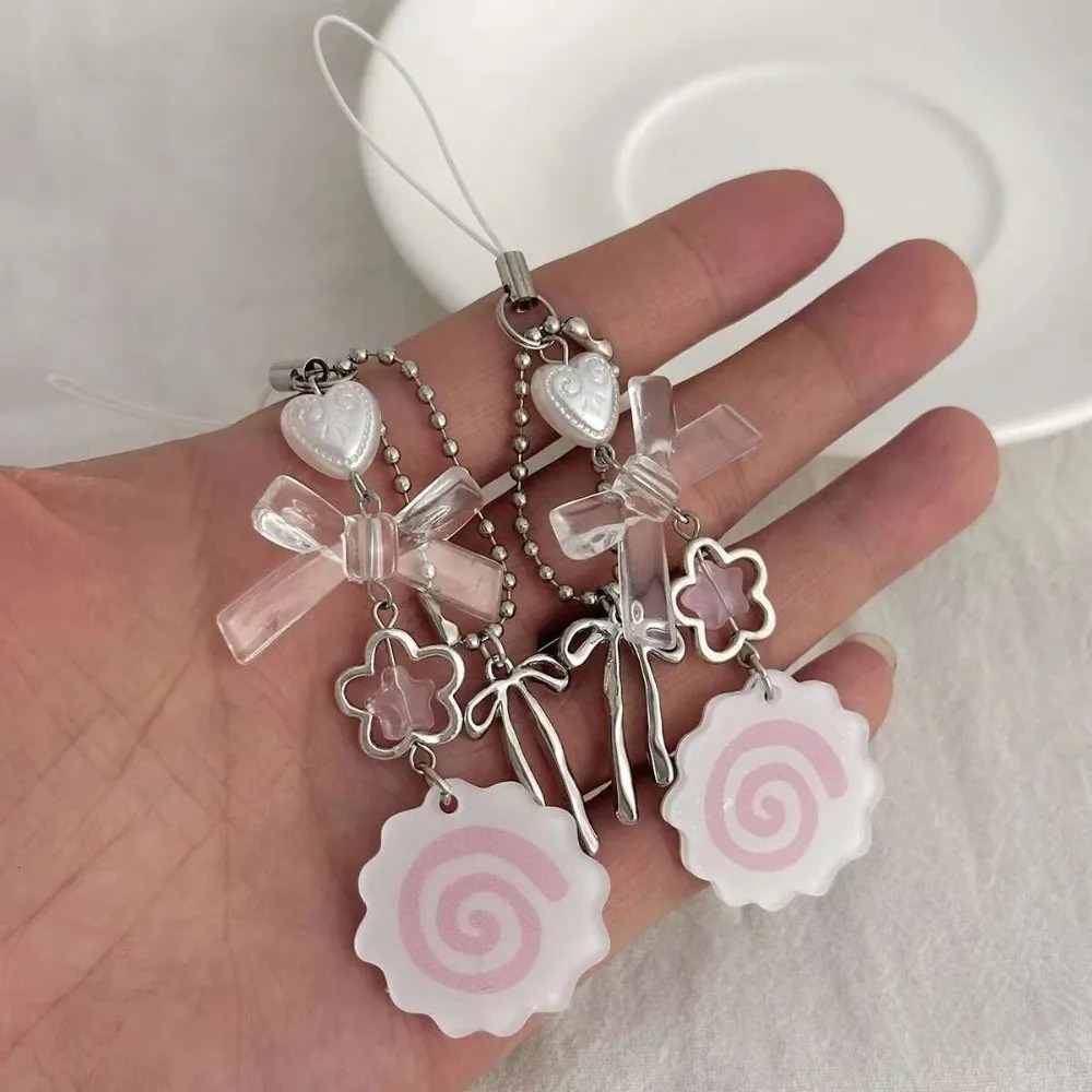 2PCS Y2K Bag Pendant Flower Bowknot Love Womens Backpack Keychain Cute Acrylic Pants Chain Accessories Mobile Phone Key Chain 251021