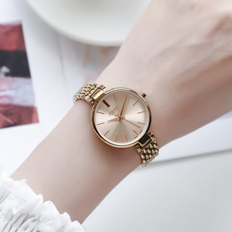 Designer Watch New Steel Strap Women's Luxury Korean Style Bracelet Watch Fashion Electronic Quartz Watch