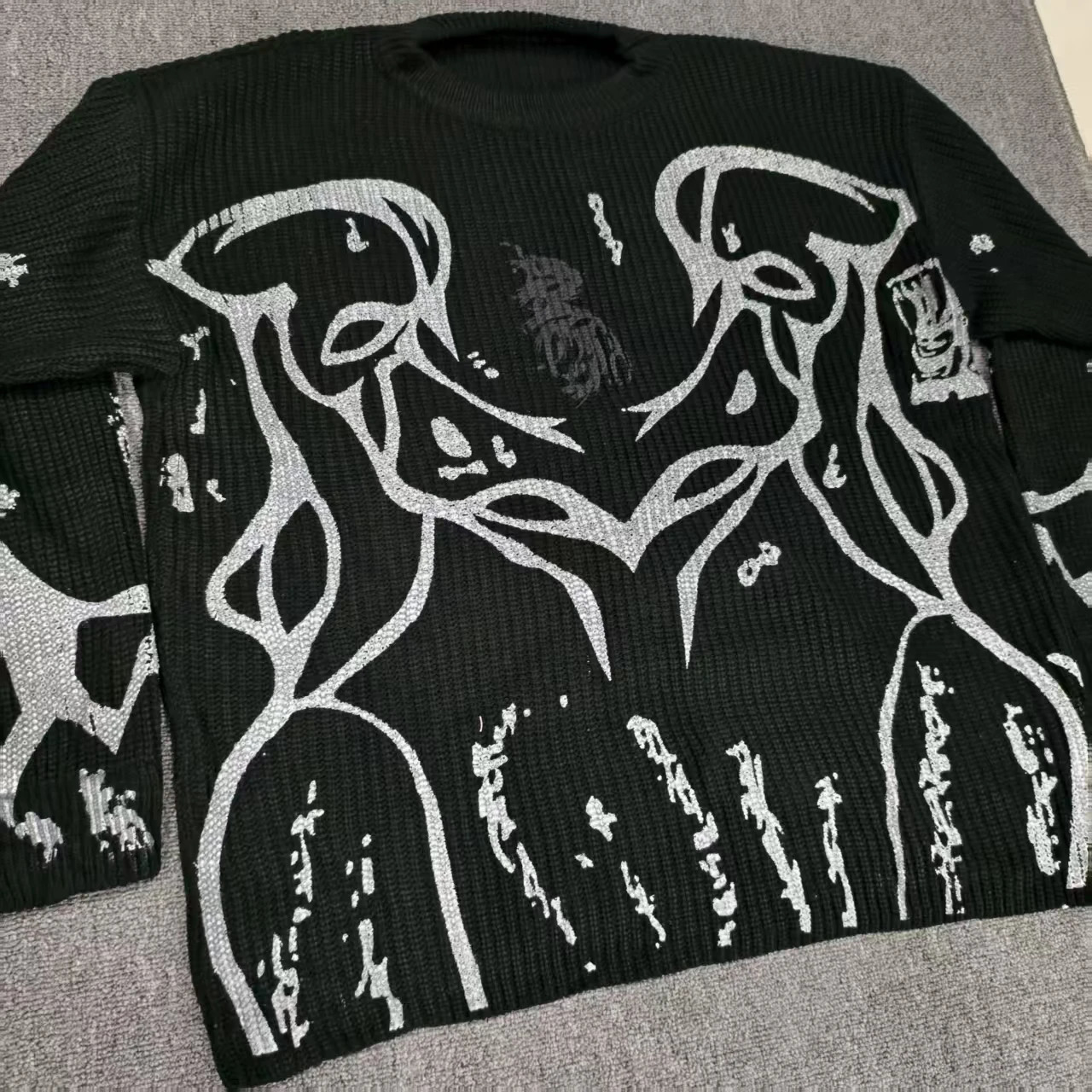 Black Retro LongSleeved Punk Gothic Harajuku Knitted Sweatshirt Men And Women Y2k American Striped Tear High Street Sweaters 251024