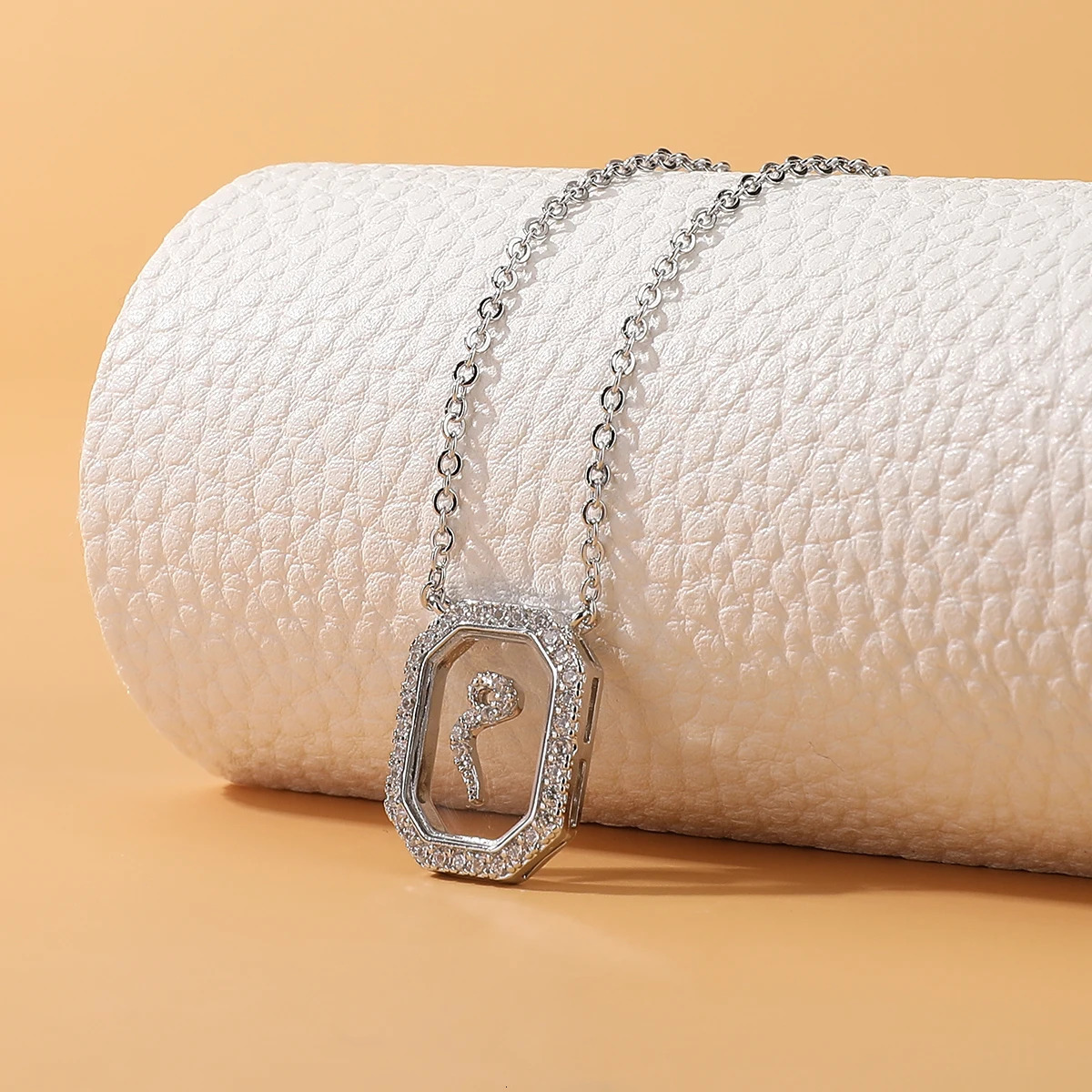Womens Fashion Necklace Simple Zircon Arabic Letters Glass Square Chain Necklace Arabian Style Jewelry Accessory 251023