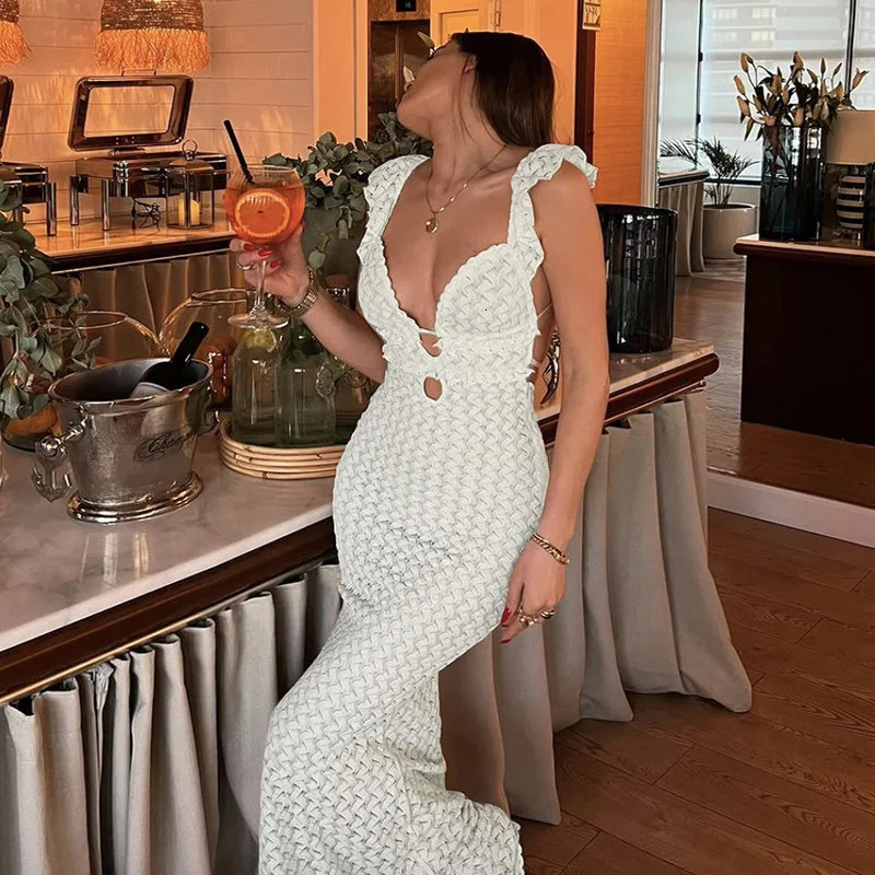 Sexy VNeck Backless LaceUp Hollow out Slim Fit Waist Cinching Dress for Spring 2025 Style 251027