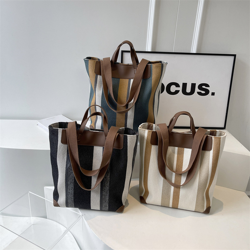 Free shipping designer bag Niche Canvas Bag for Women New Fashion Large Capacity Handbag Commuter Shoulder Tote Bag