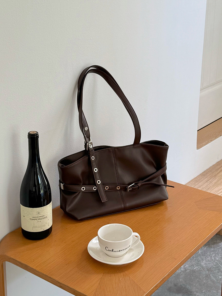 Designer Underarm Bag Autumn/Winter New Large Capacity Commuter Multifunctional Handbag Motorcycle Style Women's Shoulder Bag