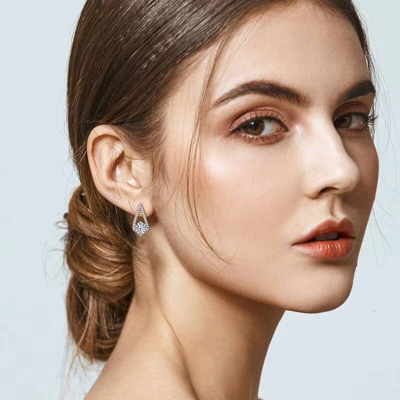 Lab Grown Diamond Earrings 925 Silver Moissanite Earrings VVS 925 Sterling Silver Round Cut 1ct Moissanite Earrings for Women