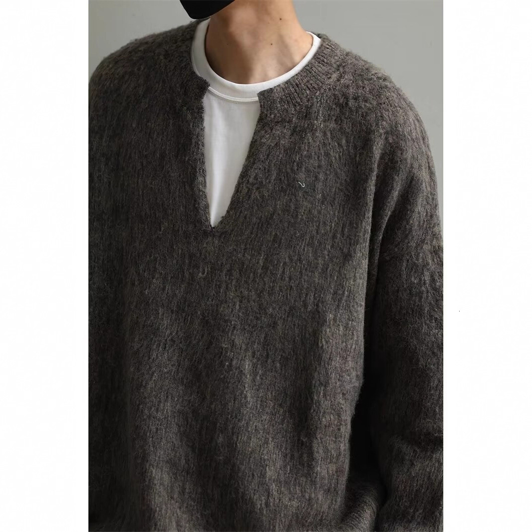 Korean Version INS Solid Color V-neck Sweater Designer Sweater Men Winter High-end Feel Loose Lazy Knitted Sweater Versatile Knitted Top