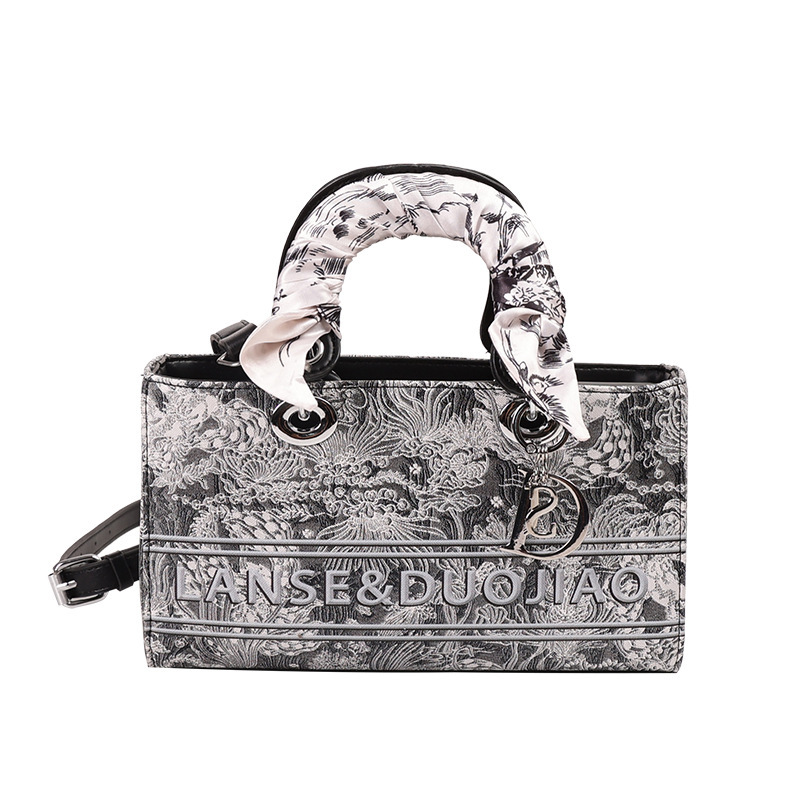 Free shipping designer bag High-end Embroidery Heavy-duty Horizontal Bag for Women New Crossbody Bag Fashionable Versatile Handbag