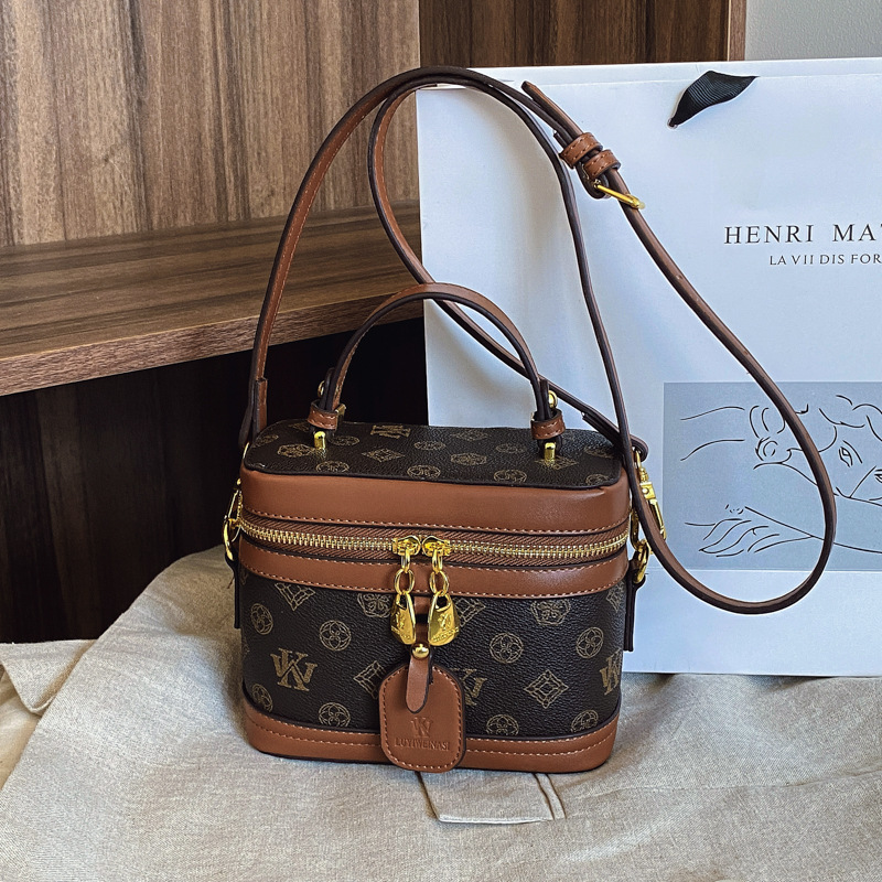 Designer bag crossbody leather fashion bag square luxury bag high q small square bag multi-color optional black Totes uxury Tote Matelasse Crossbody Bags 001