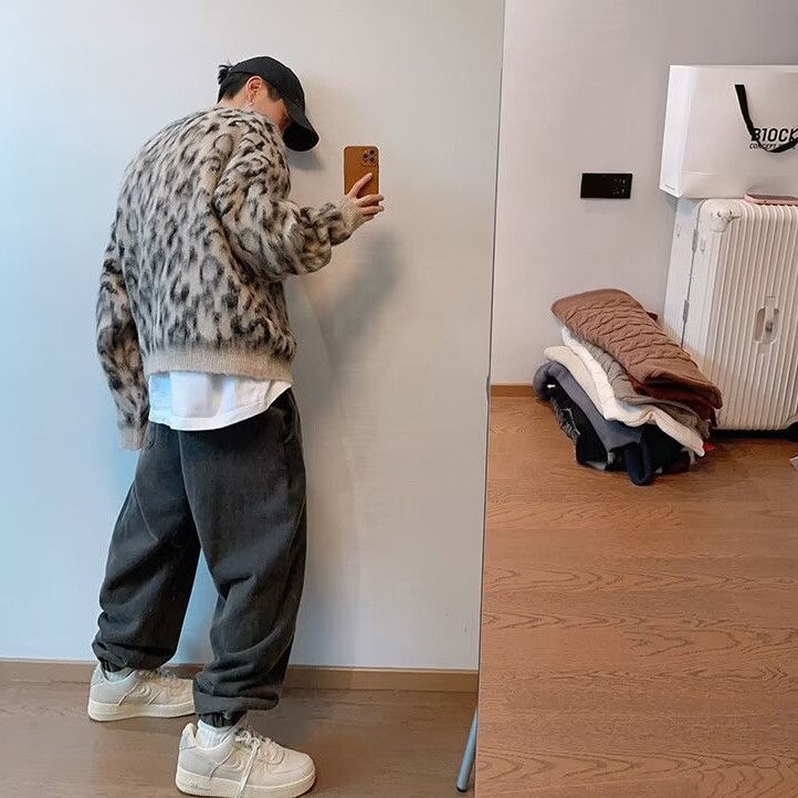 American High Street Leopard Print Sweater For Designer Sweater Men And Women Loose And Lazy Style Cool Street Hip-hop Style Warm Round Neck Knitted S