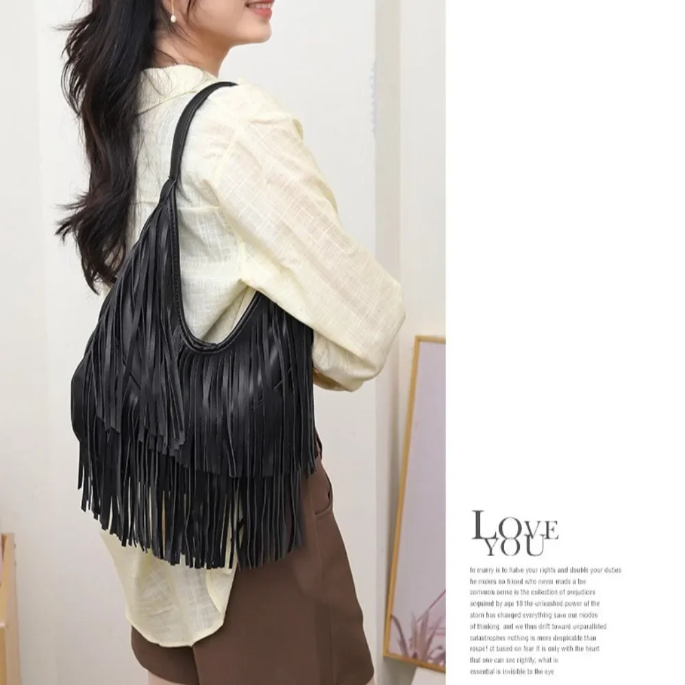 Fashionable PU Leather Long Tassels Handbag Cross Body Hobo Style Hobo Bag Armpit Bag Outdoor Activities 251027