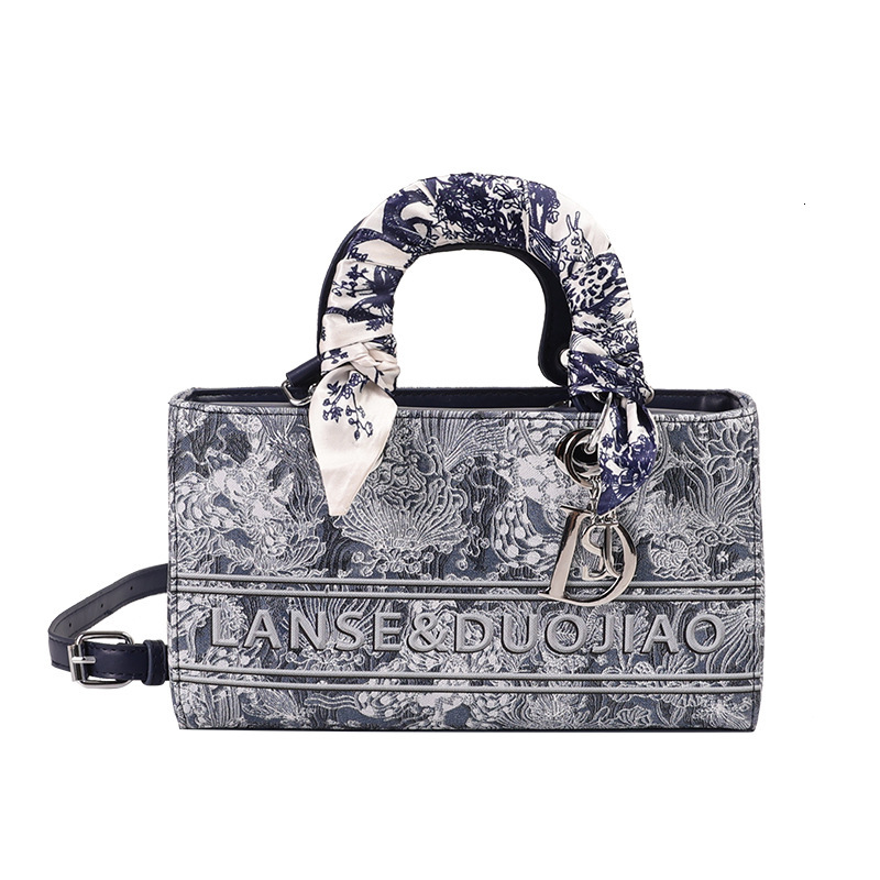 Free shipping designer bag High-end Embroidery Heavy-duty Horizontal Bag for Women New Crossbody Bag Fashionable Versatile Handbag