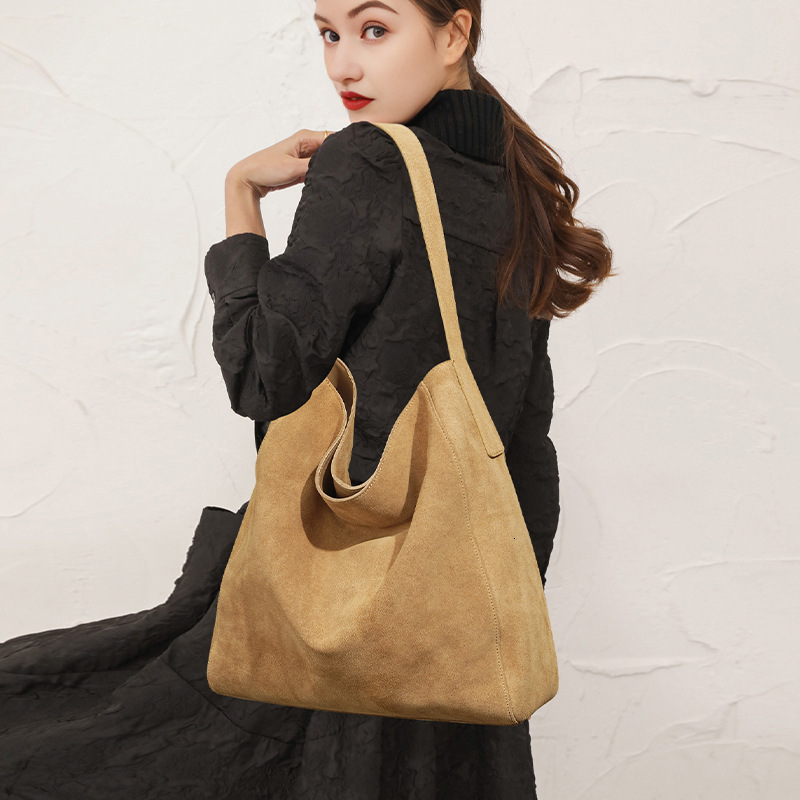Designer Women's Autumn/Winter New Suede Underarm Handbag Fashion Large Capacity Shoulder Bag