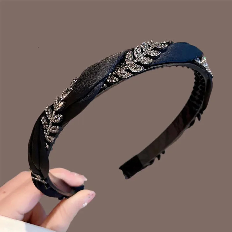 HighJSense Black Woven Style Hairband With Teeth Simple Hair Clip Outer Headband Hair Tie Temperament Hair Accessory 251023