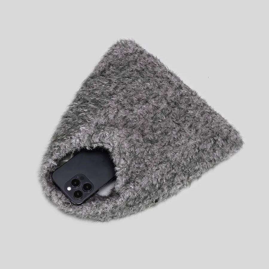 Autumn Winter Imitation Lamb Wool Bags High-End Metal Chain Shoulder Strap Decoration And Diagonal Cross Bag Trendy