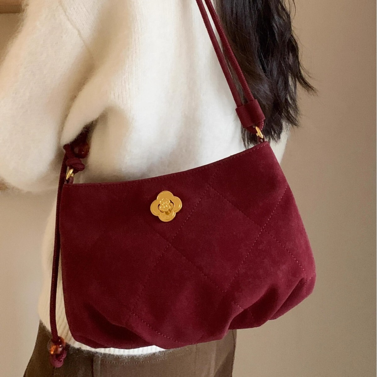 Designer's new Christmas handbag for women's autumn and winter crossbody bag