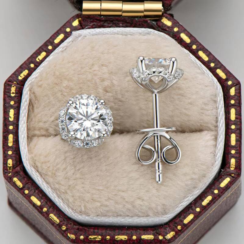 Factory Supply Directly 925 Sterling Silver Halo 5mm 05CT VVS Moissanite Flower Stud Earring for Girls