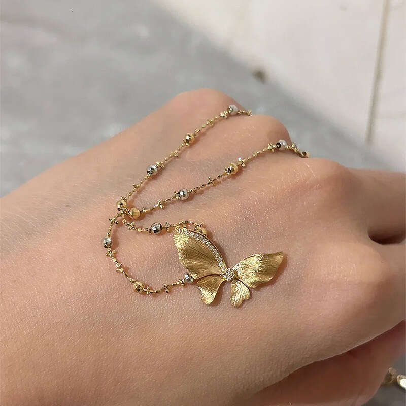 Same Style Magic Chain gold Butterfly Pendant 2024 New Model Elegant Light Necklace