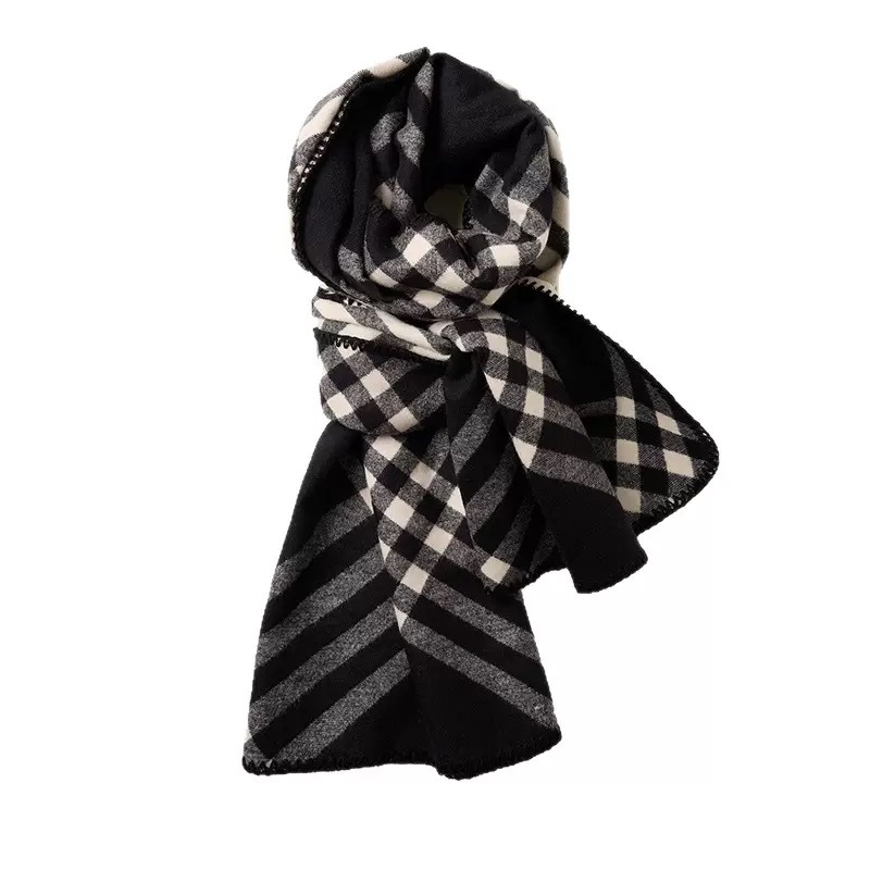 Free shipping Designer Scarves Fashionable versatile light luxury scarf checkered winter scarf with doublesided dual color shawl lines black