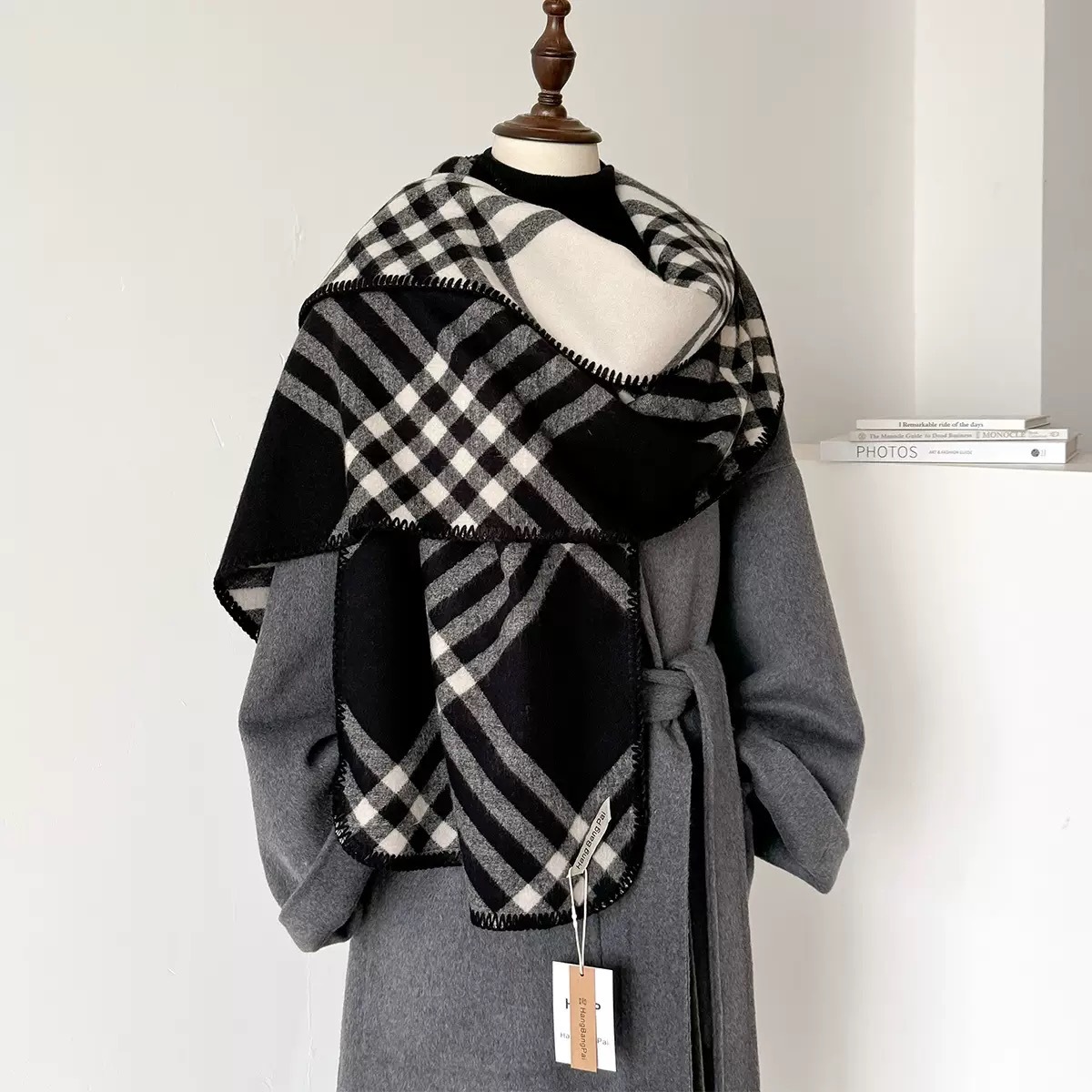 Free shipping Designer Scarves Fashionable versatile light luxury scarf checkered winter scarf with doublesided dual color shawl lines black