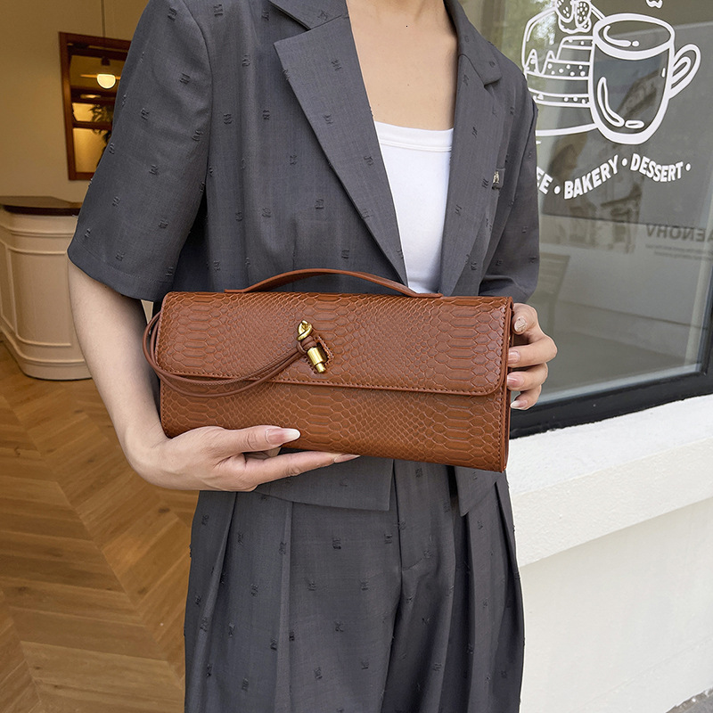 Free shipping designer bag New Fashion Crocodile Pattern Clutch Organ Bag Evening Bag Single Shoulder Crossbody Bag