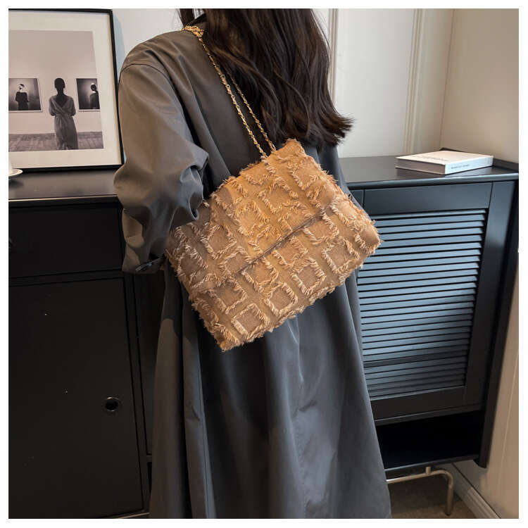 Designer Bags New fashionable and simple crossbody bag, casual single-shoulder bag, retro and simple chain bag